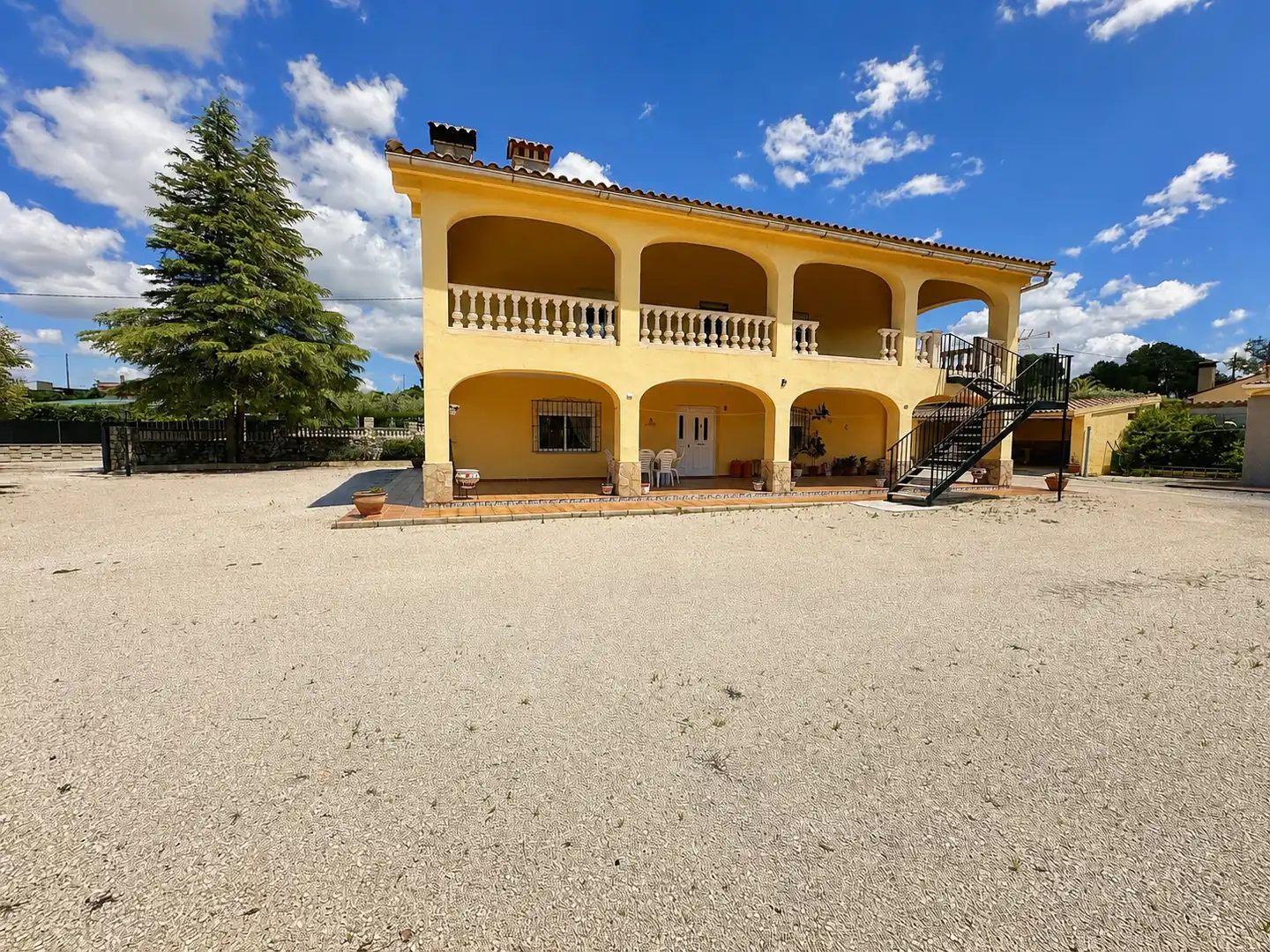 Vista exterior de Casa o chalet en venta en Agullent con Calefacción, Jardín privado y Terraza