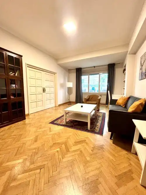 Living room of Flat for rent in Madrid  with Air Conditioner, Heating and Parquet flooring