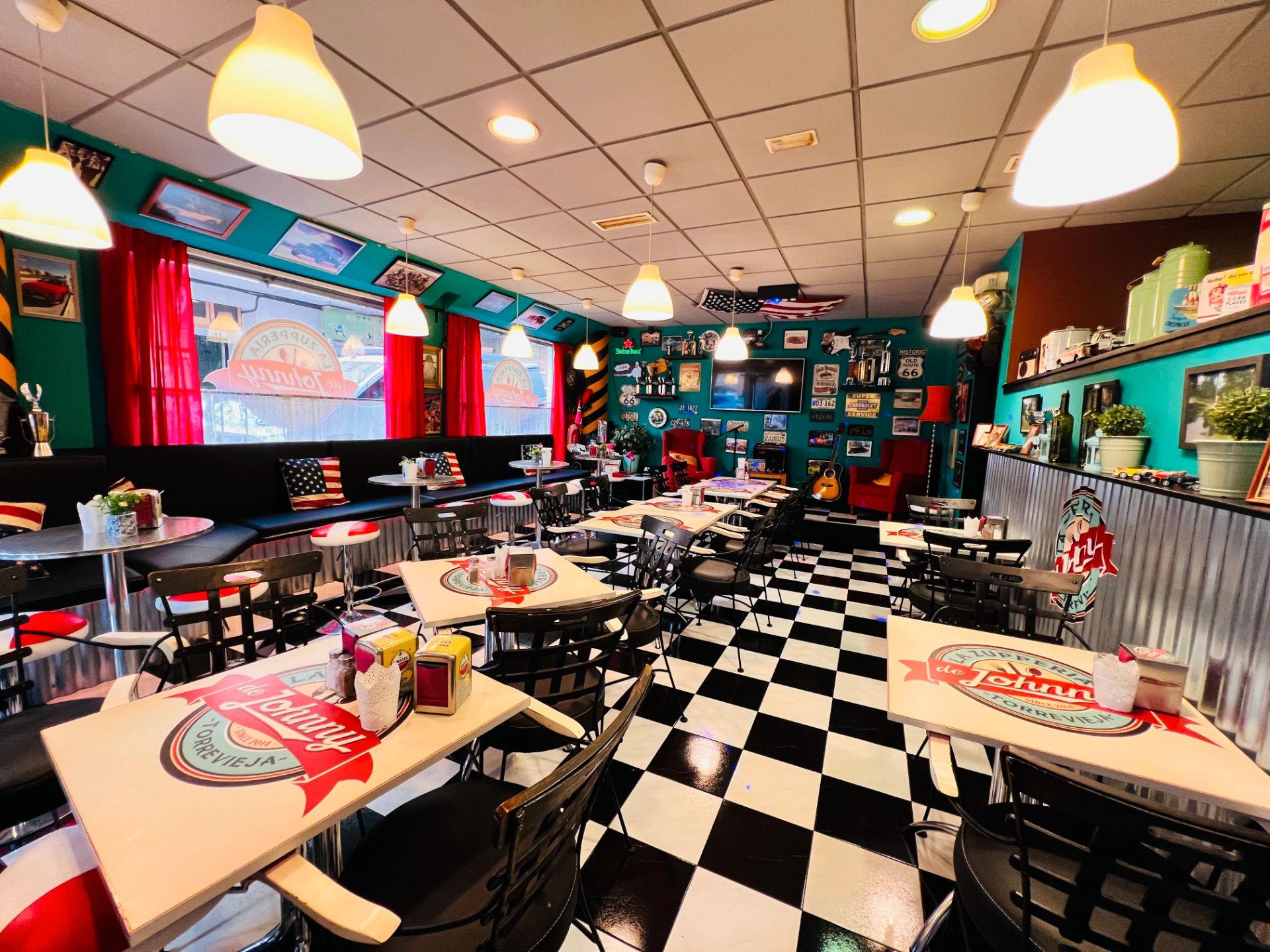 Local en venda en Torrevieja amb Aire condicionat i Moblat