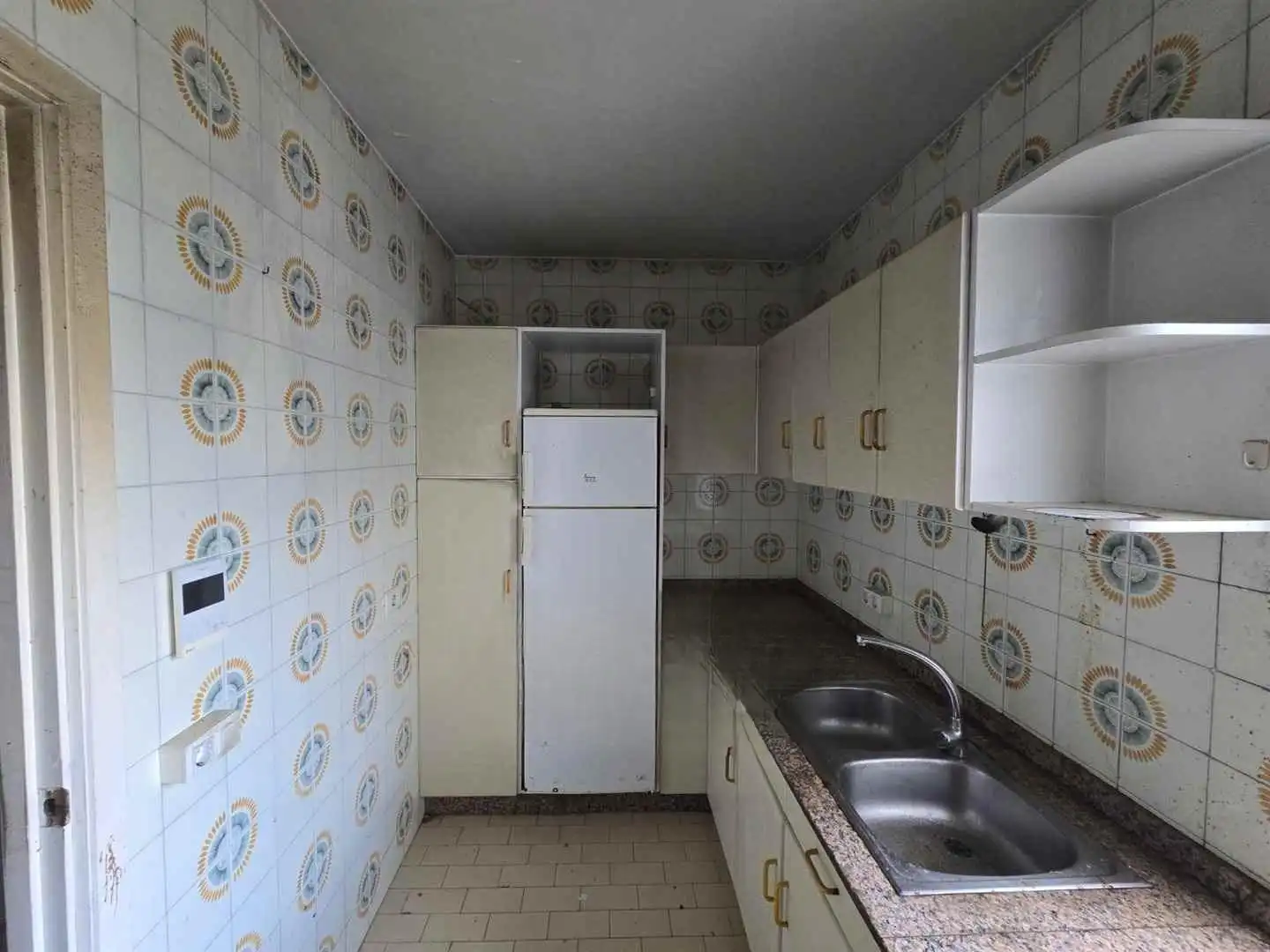 Küche von Wohnung zum Verkauf in Pontevedra Capital  mit Privatgarten