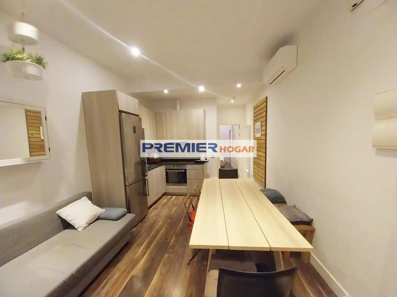 Ground floor for rent in Madrid  with Air Conditioner, Heating and Furnished