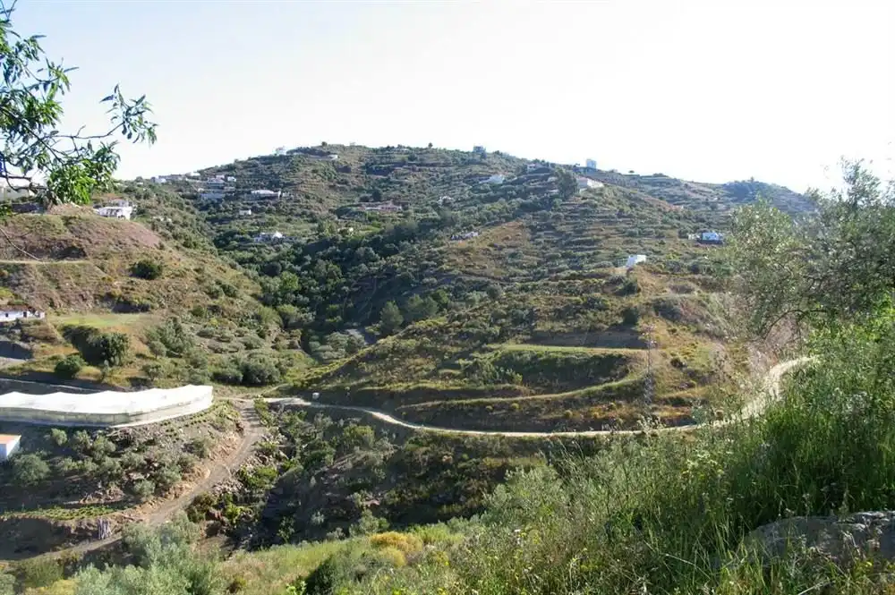 Rustikales Grundstück zum Verkauf in Torrox Pueblo, imagen 2