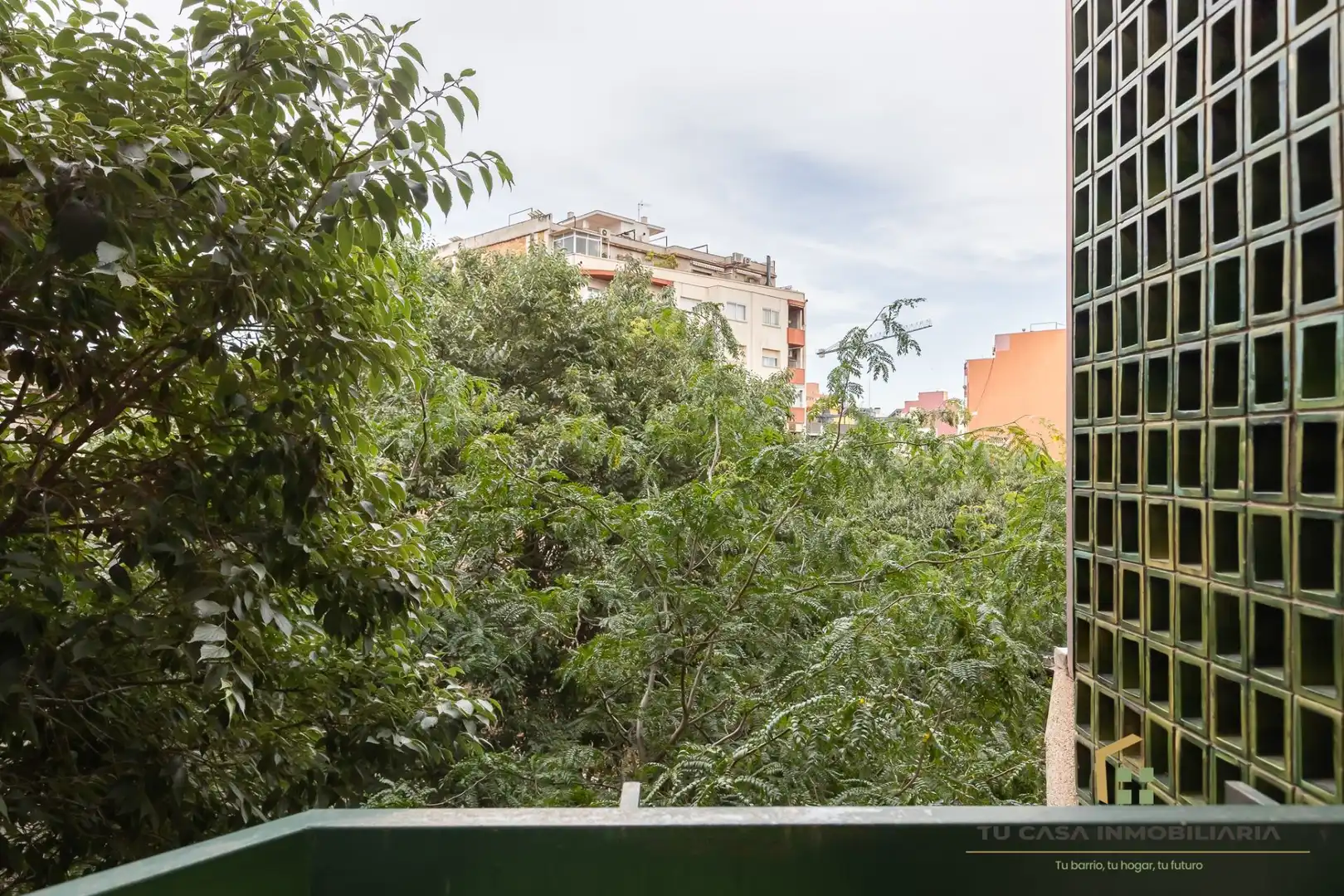 Balcony of Flat for sale in Badalona  with Air Conditioner, Heating and Storage room