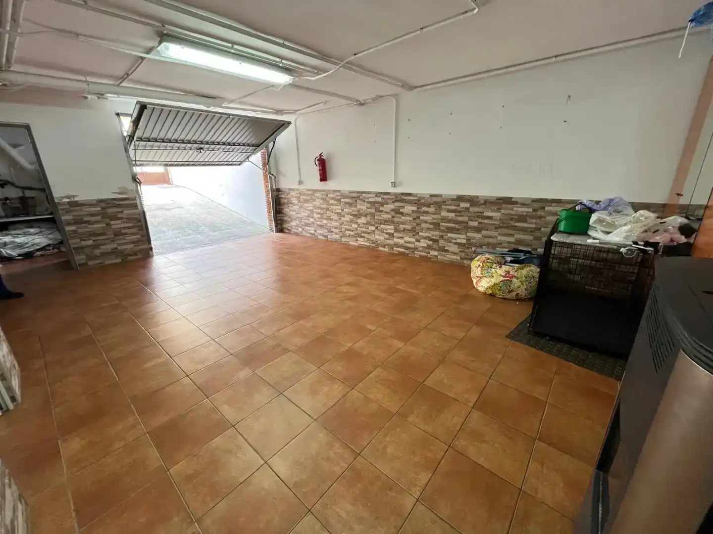 Casa adosada en venda en Linares amb Aire condicionat, Traster i Moblat