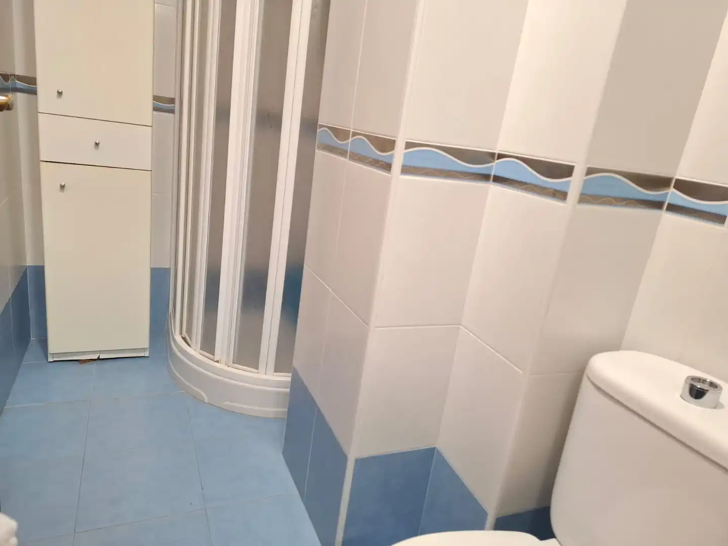 Badezimmer von Wohnung zum Verkauf in Torrenueva Costa mit Terrasse, Abstellraum und Möbliert