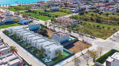 Foto 4 von Einfamilien-Reihenhaus zum Verkauf in Erida, 20, Tarraco, Cambrils