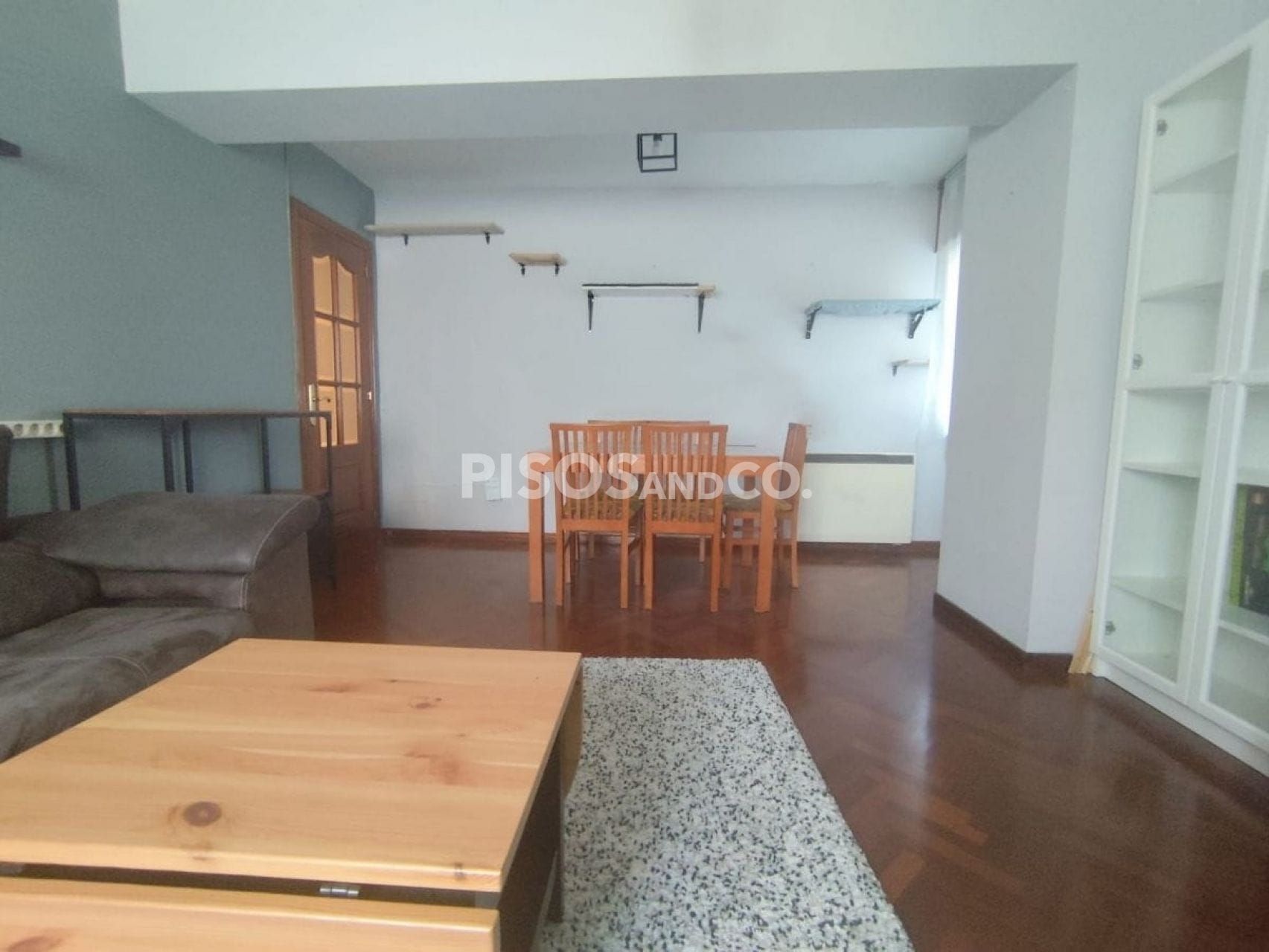 Sala d'estar de Pis en venda en A Coruña Capital  amb Calefacció, Traster i Moblat