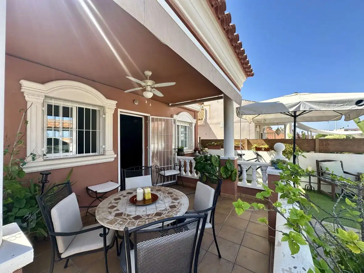 Casa o chalet en venta en AV finlandia, 2, Monte y Mar
