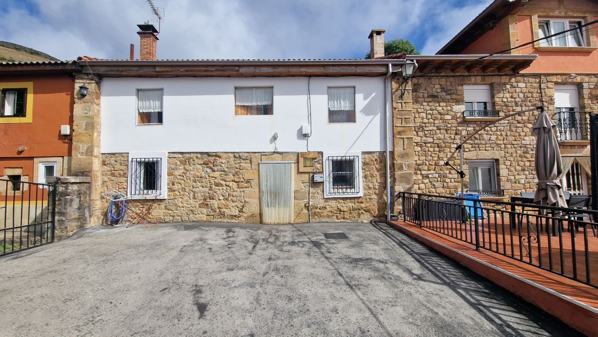 Vista exterior de Casa o chalet en venta en Campoo de Enmedio con Terraza y Trastero