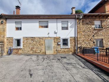 Haus zum Verkauf in Campoo de Enmedio