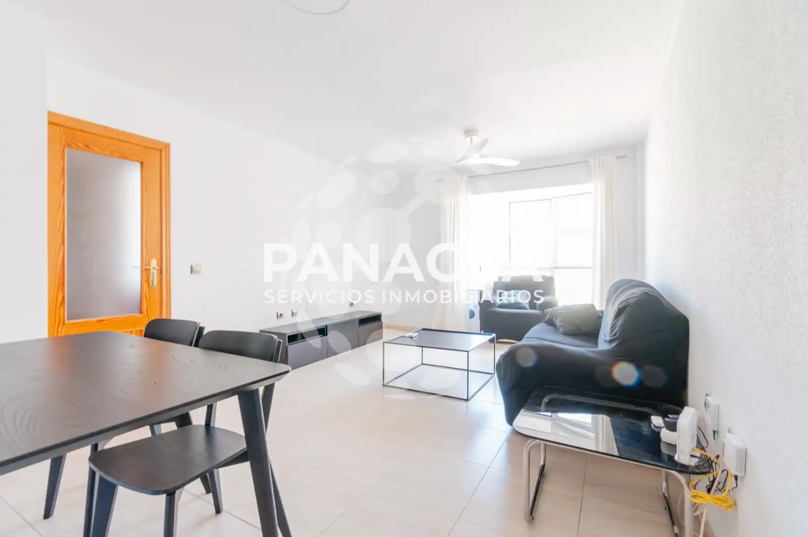 Vista exterior de Piso en venta en Roquetas de Mar con Amueblado, Horno y Lavadora