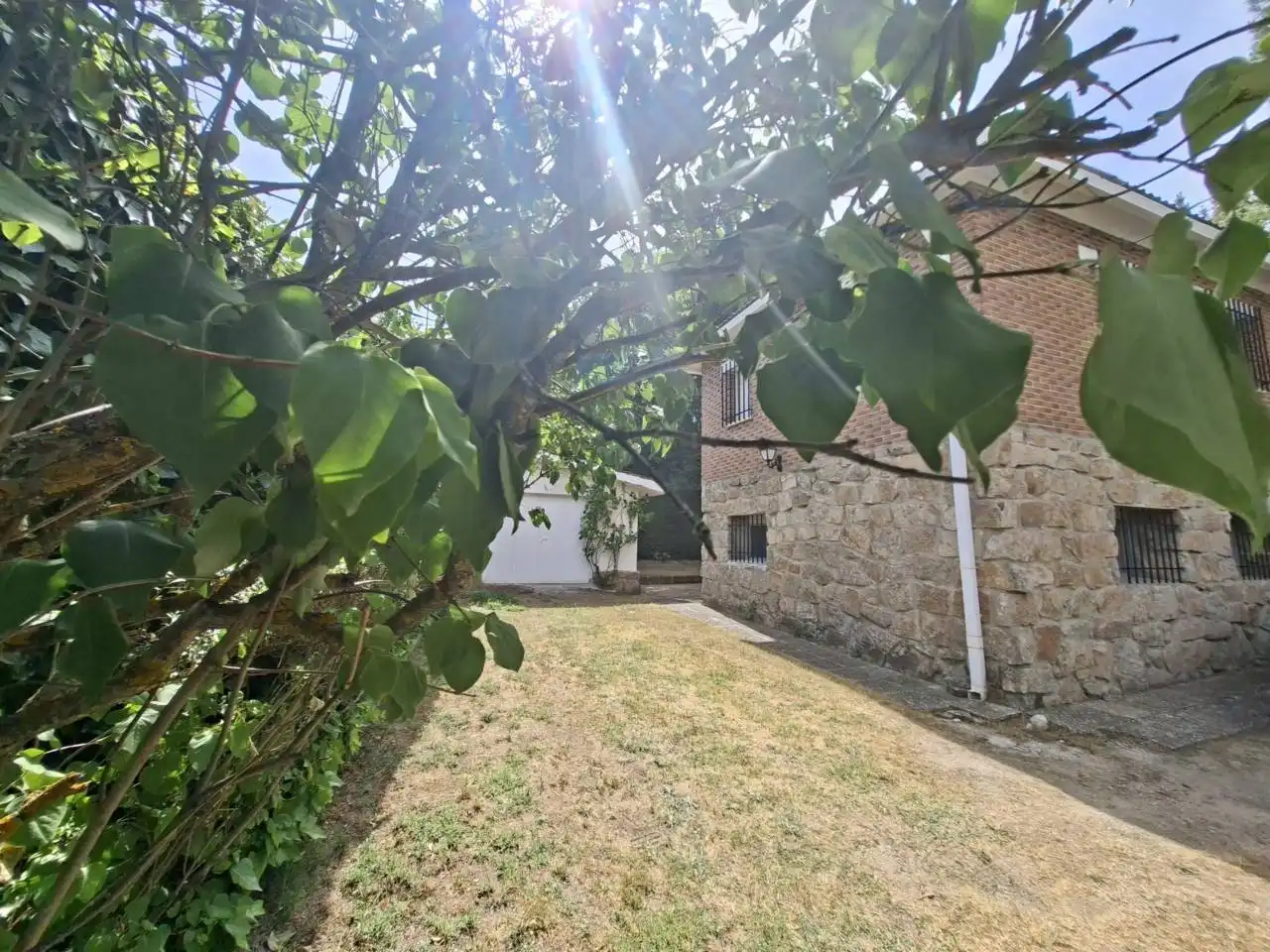 Jardín de Casa o chalet en venta en Moralzarzal con Calefacción, Jardín privado y Terraza
