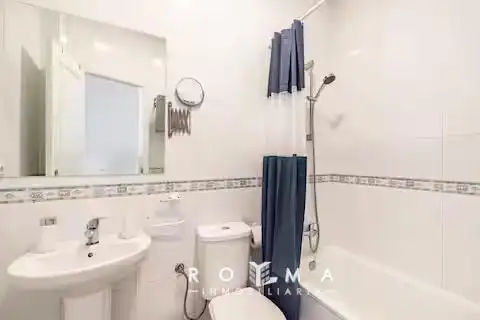 Baño de Piso en venta en Espartinas con Aire acondicionado y Amueblado
