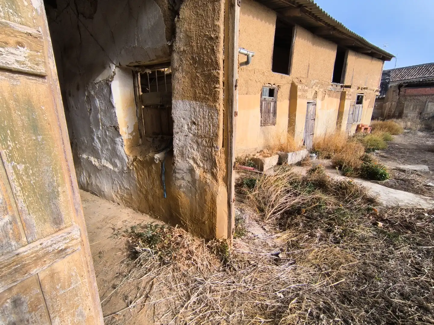 Vista exterior de Casa o xalet en venda en Villarramiel amb Calefacció, Jardí privat i Terrassa