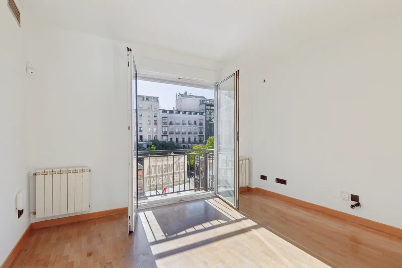 Flat with terrace for sale in Plaza de Pedro Zerolo, imagen 4