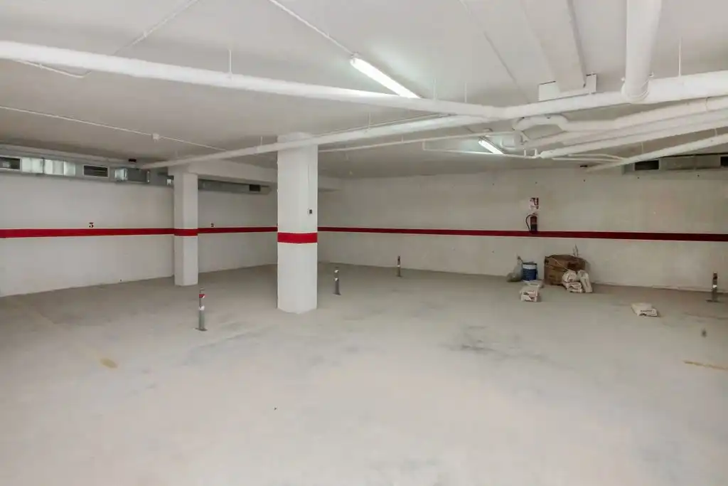 Parcheggio con ascensore in vendita a C/ Carrilet, imagen 4