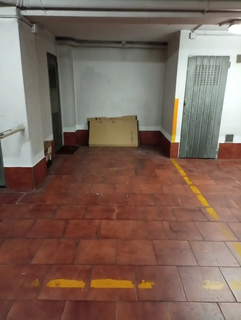 Piso en venta en Pontevedra Capital  con Calefacción, Parquet y Trastero