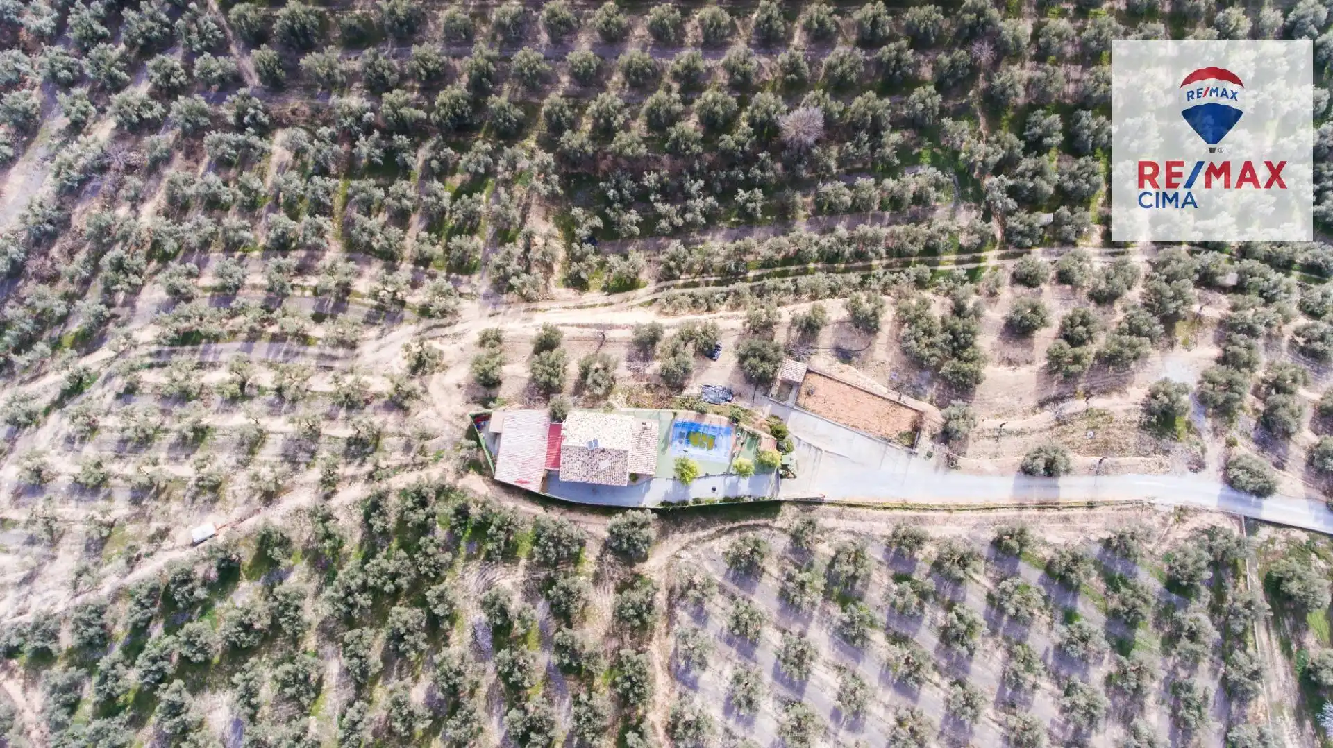 Casa o xalet en venda en Pozo Alcón amb Aire condicionat, Calefacció i Jardí privat