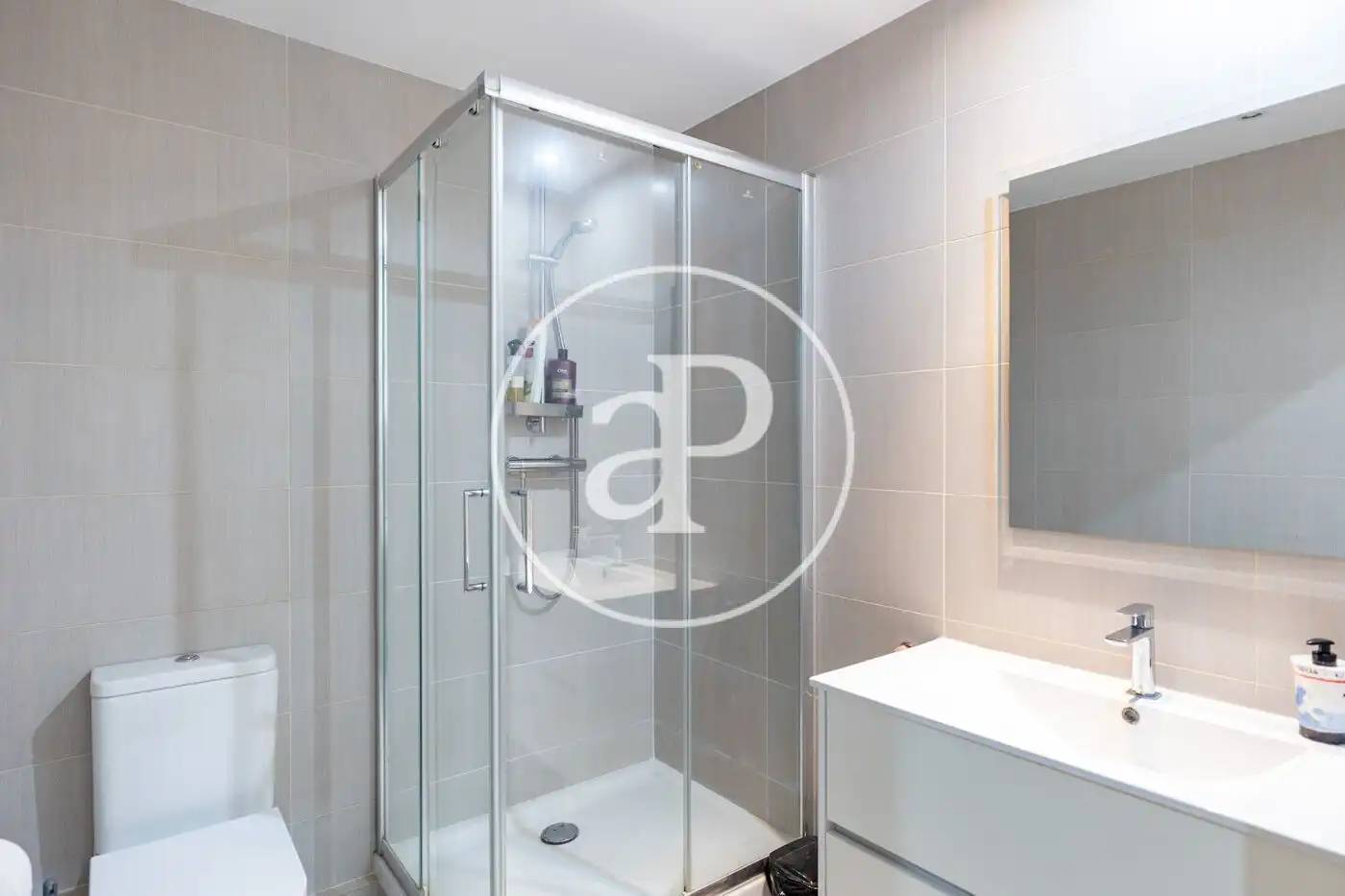 Baño de Piso en venta en Sant Martí