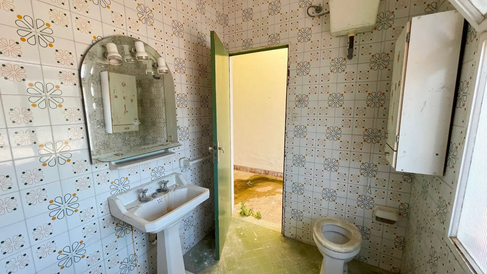 Bany de Casa o xalet en venda en Benaoján amb Terrassa