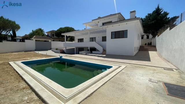Casa-chalet en Venta en Dehesa - Monacilla