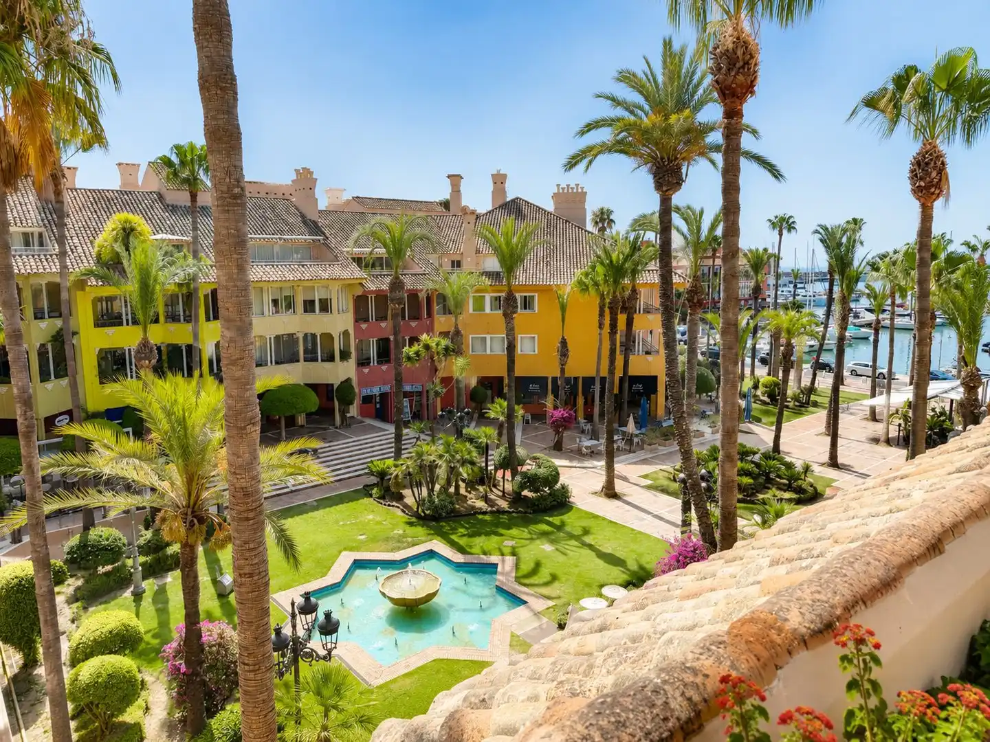 Apartment with lift to rent in Puerto de Sotogrande - La Marina
