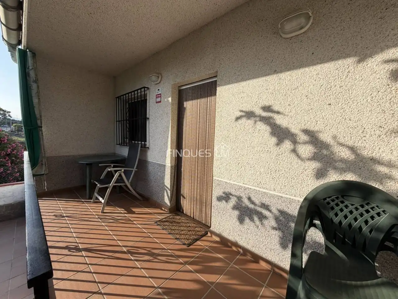 House with pool for sale in Calle Lérida, imagen 3