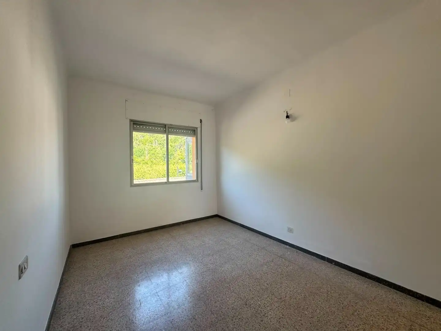 Bedroom of Flat for sale in Amer