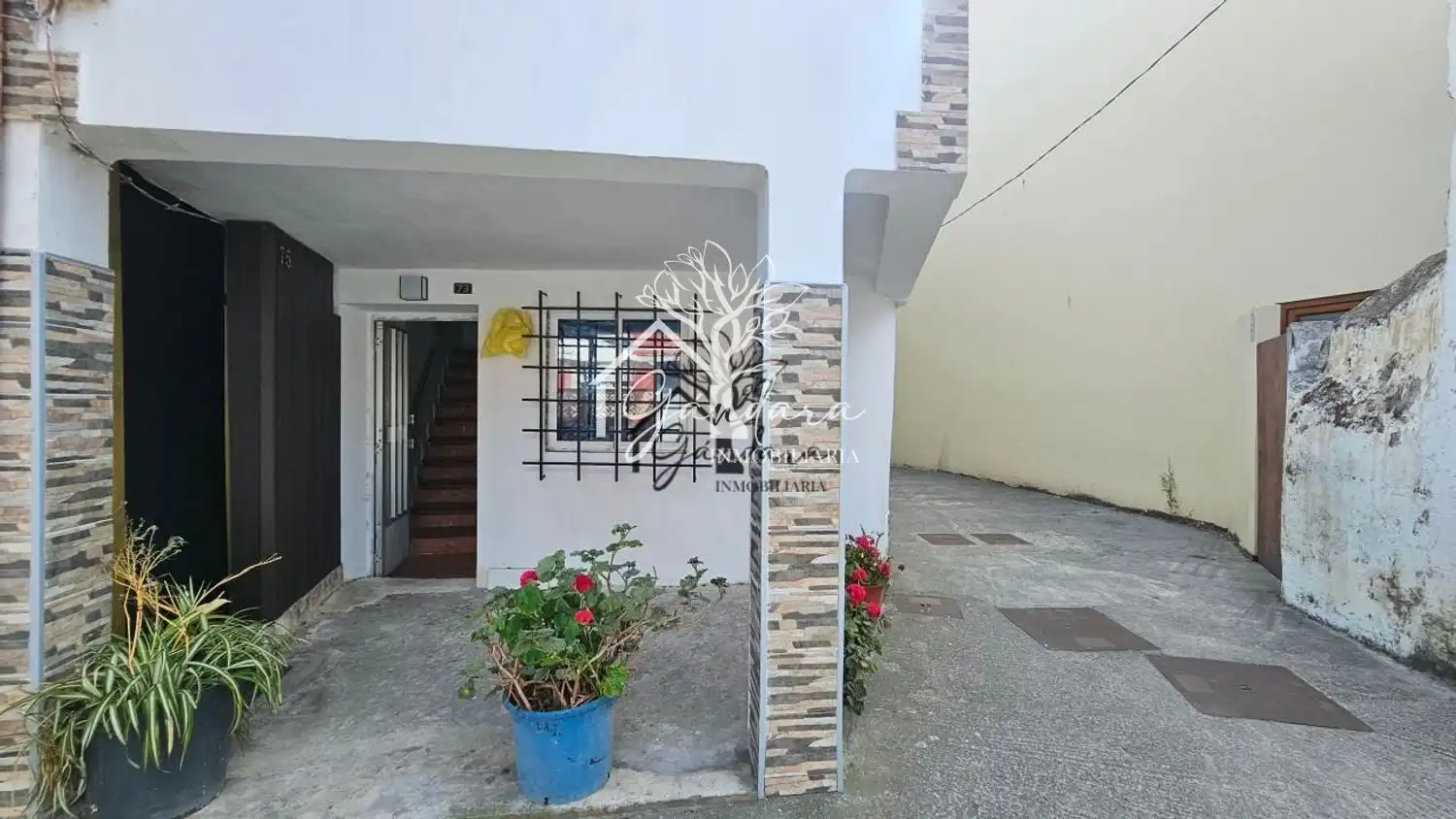 Vista exterior de Casa o xalet en venda en Mugardos amb Terrassa i Traster