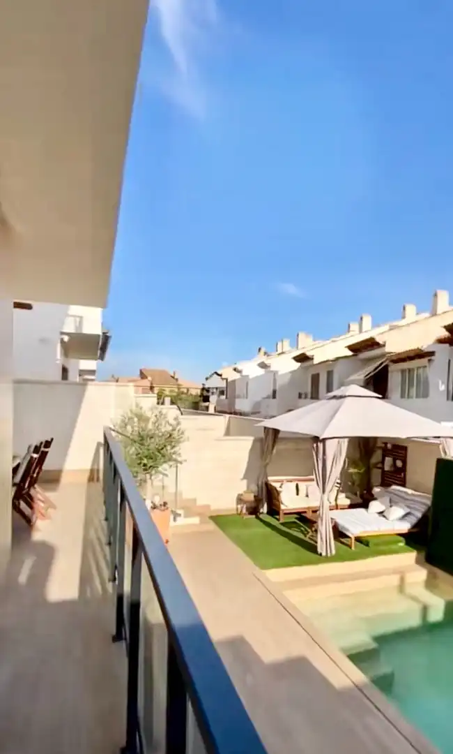 Terrassa de Casa o xalet en venda en Sant Joan d'Alacant amb Aire condicionat, Jardí privat i Terrassa