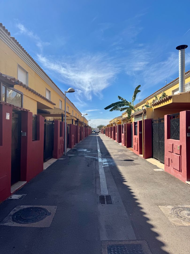 Exterior view of Single-family semi-detached for sale in Almazora / Almassora  with Air Conditioner, Terrace and Community pool