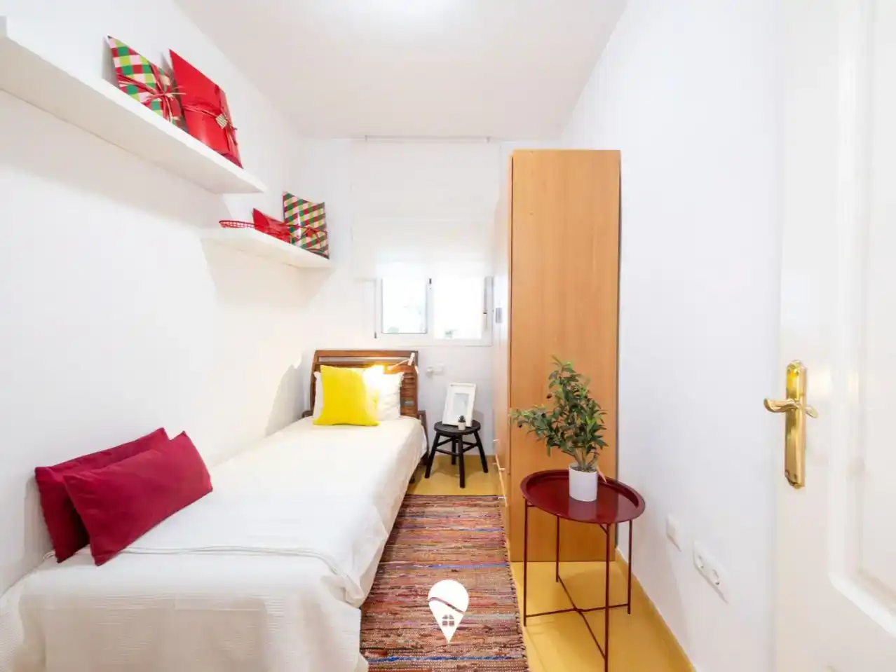 Habitación de Piso en venta en Roquetas de Mar con Amueblado y Balcón