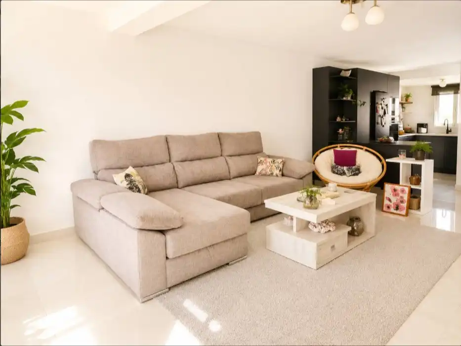 Sala de estar de Dúplex en venta en Torrevieja con Terraza, Piscina y Amueblado