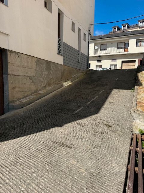 Aparcament de Local en venda en Taramundi