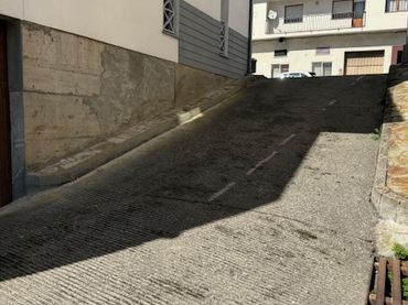 Locale commerciale in vendita a AS-21