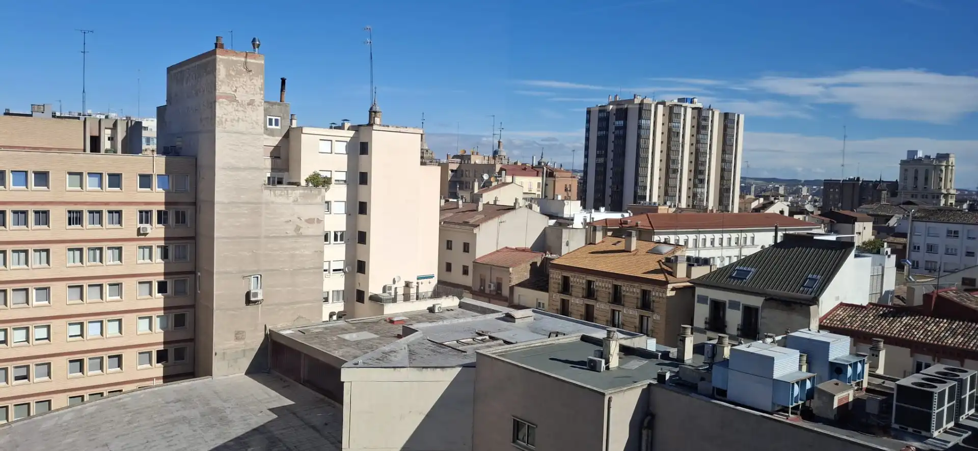 Vista exterior de Oficina de alquiler en Zaragoza con Aire acondicionado y Calefacción
