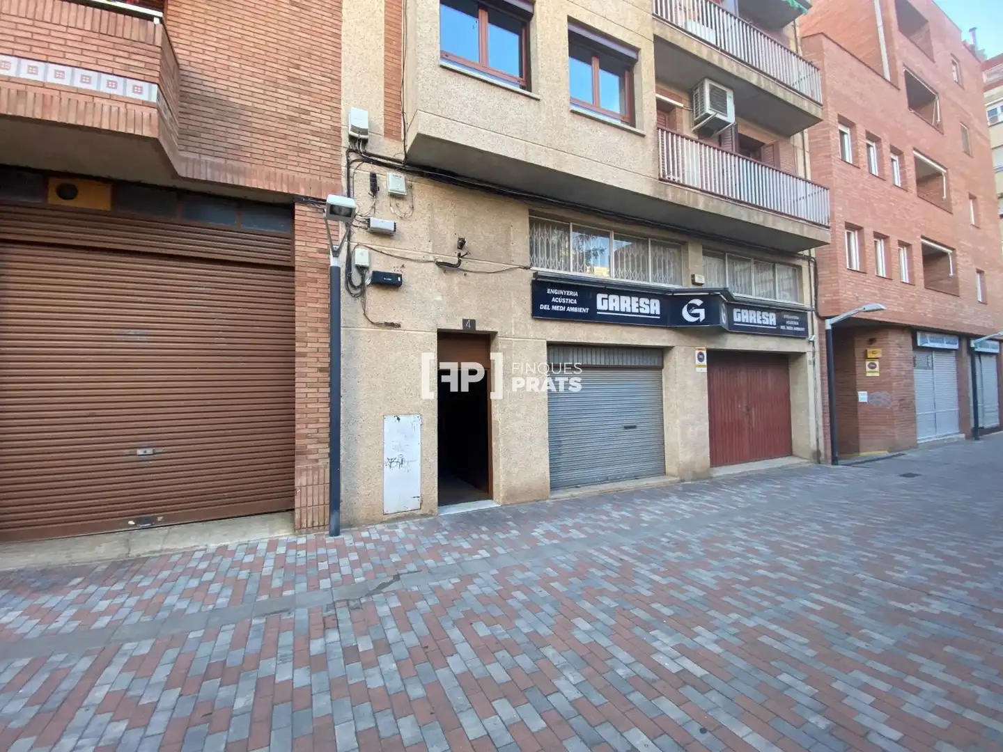 Locale commerciale in vendita a vescompte arnau