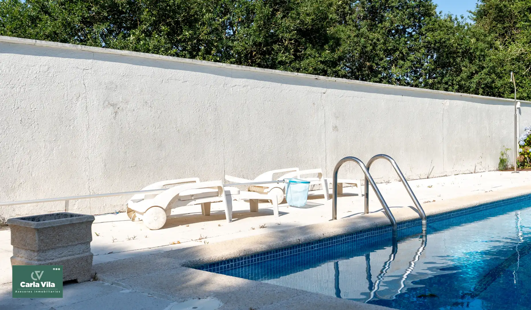 Piscina de Casa o xalet en venda en Lugo amb Calefacció, Jardí privat i Parquet