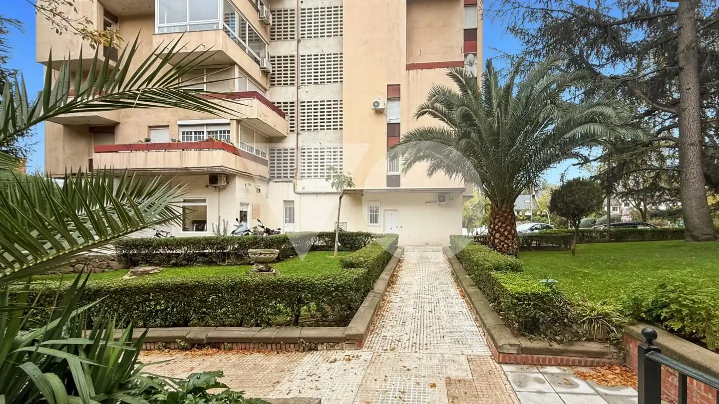 Exterior view of Study for sale in Hortaleza