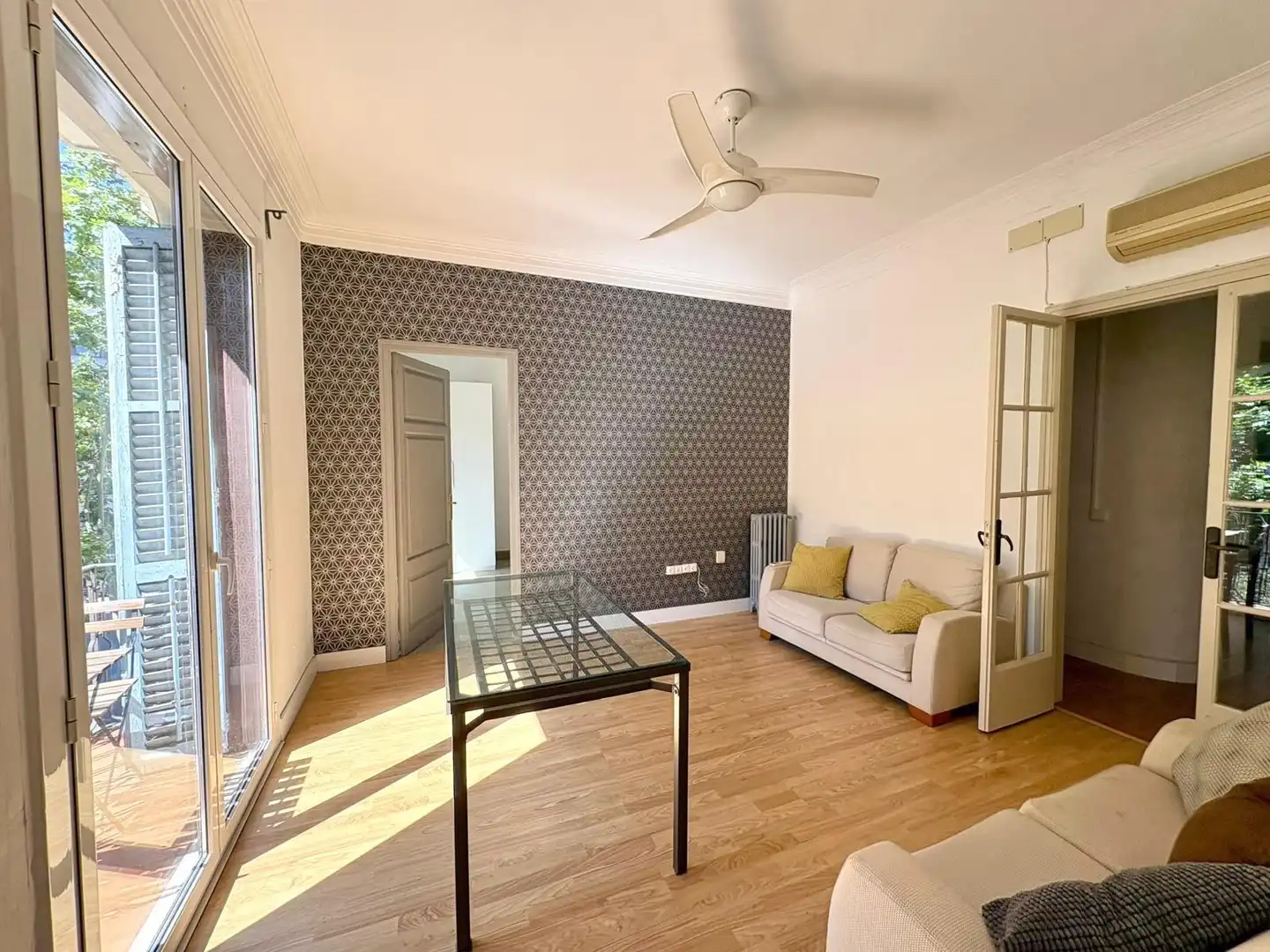 Sala de estar de Piso en venta en Barcelona con Aire acondicionado, Parquet y Trastero