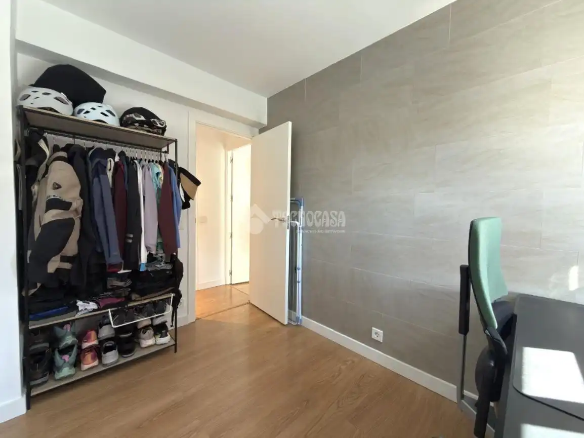 Bedroom of Flat for sale in Alcorcón  with Air Conditioner, Heating and Storage room