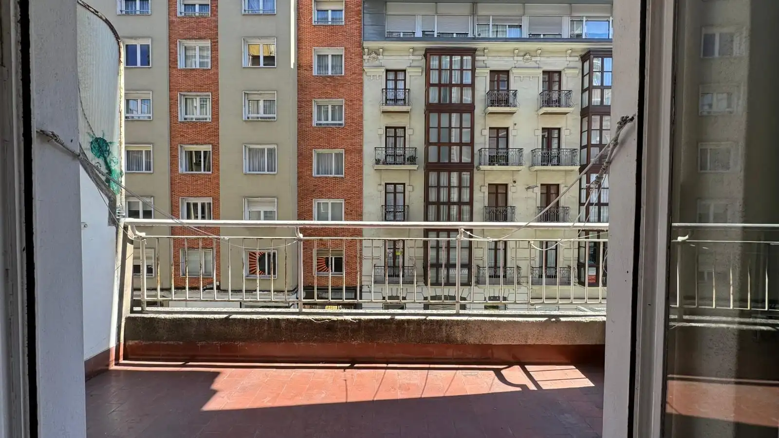 Piso con terraza en venta en Calle Cádiz