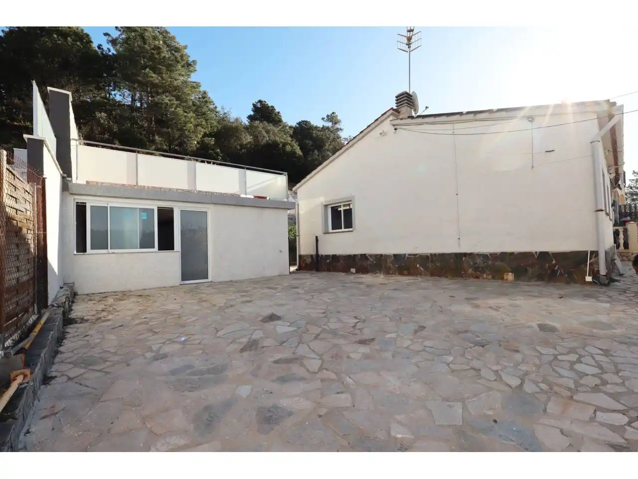 Vista exterior de Casa o xalet en venda en Vidreres amb Calefacció, Jardí privat i Terrassa