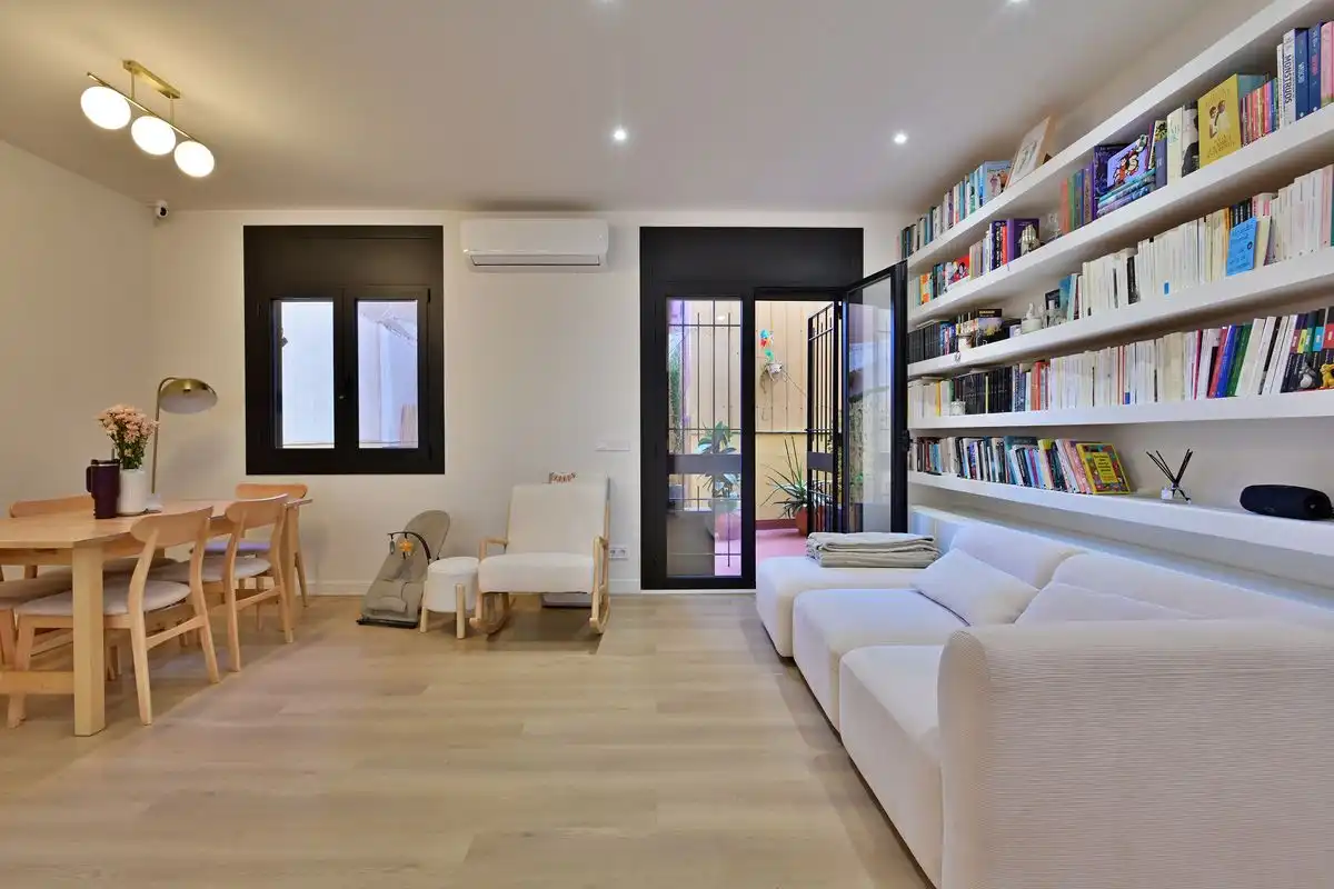 Piso con terraza en venta en Carrer de Nàpols, imagen 6