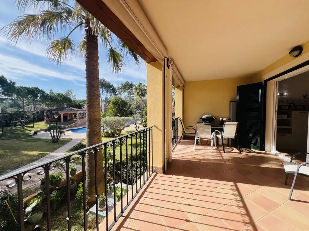 Terrassa de Apartament de lloguer en Calvià amb Piscina i Moblat