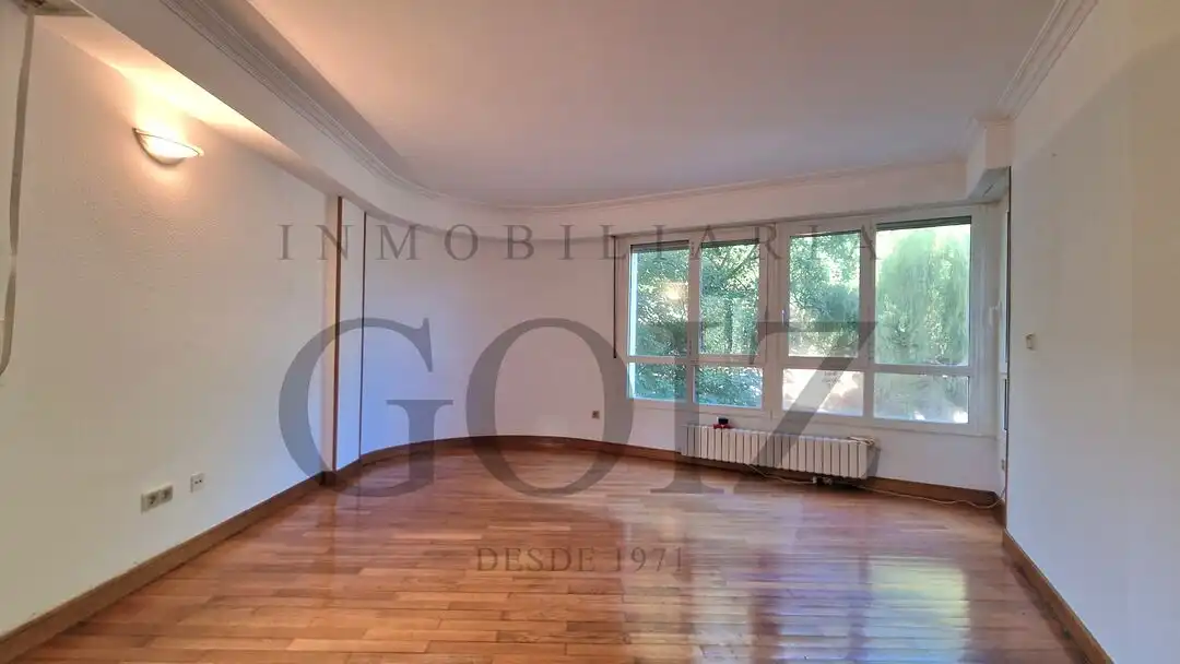 Sala de estar de Piso en venta en Donostia - San Sebastián  con Calefacción y Balcón
