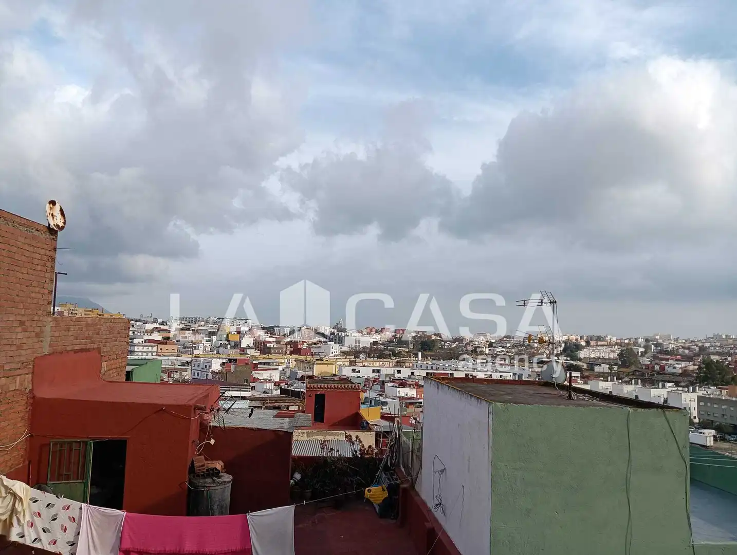 Exterior view of Houses for sale in Algeciras  with Terrace