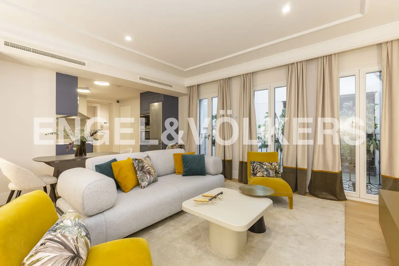 Wohnzimmer von Dachboden zum Verkauf in Madrid mit Klimaanlage, Heizung und Parkett
