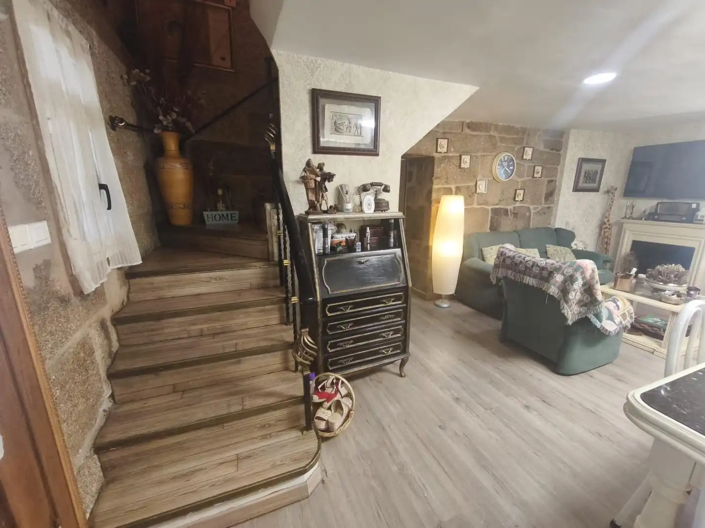 Casa adosada en venta en O Carballiño   con Calefacción, Terraza y Piscina