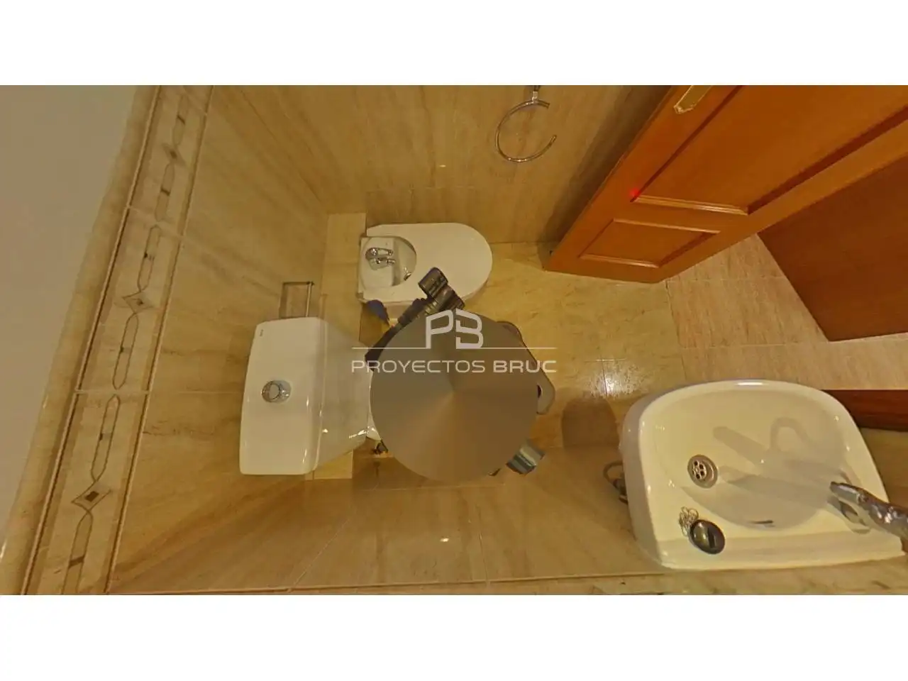 Baño de Piso en venta en Nou Barris